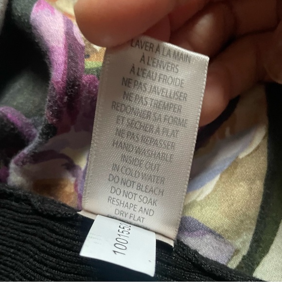 NWOT Off-the-shoulder long sleeve top - Picture 4 of 6